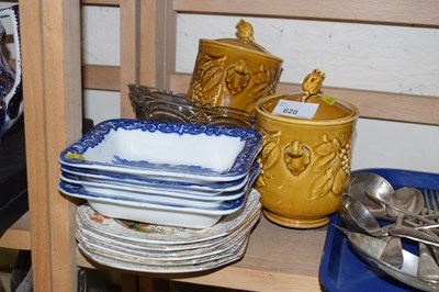 Lot 628 - Assorted ceramics and glass