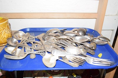 Lot 629 - Assorted flat ware