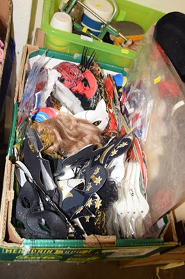 Lot 672 - Box of fancy dress masks