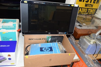 Lot 703 - An HP computer with accessories