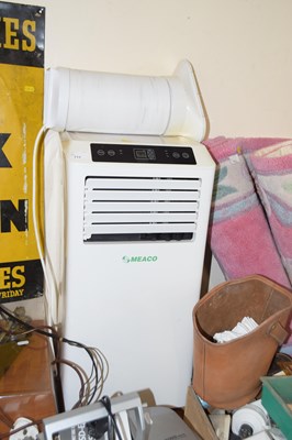 Lot 711 - An air conditioner