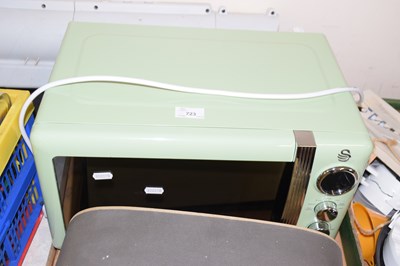 Lot 723 - A Swan microwave