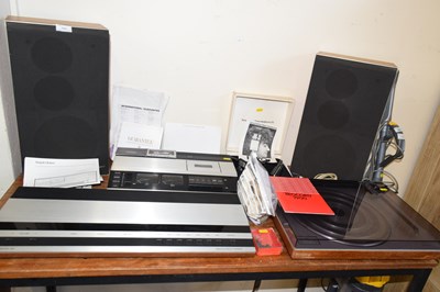 Lot 727 - Bang & Olufsen stereo comprising a beomaster...