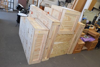 Lot 782 - A group of ten various wooden packing crates,...