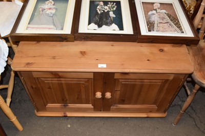 Lot 808 - Modern pine low two door cupboard
