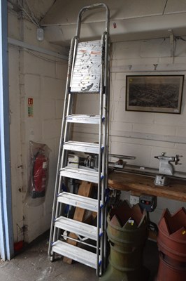Lot 847 - An aluminium stepladder