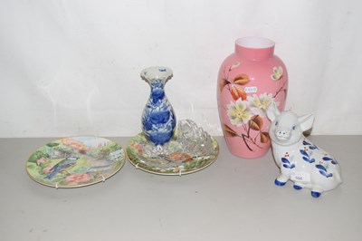Lot 500 - Mixed lot of ceramics and glass