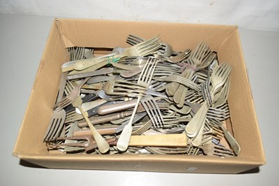Lot 508 - Assorted flat ware (a/f)