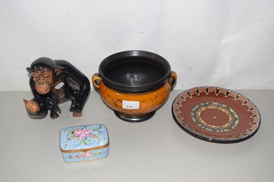 Lot 516 - Assorted ceramics to include a slip ware...