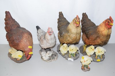 Lot 532 - Resin model of chickens