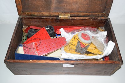Lot 631 - Wooden box of Meccano