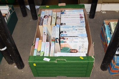 Lot 650 - Box of paperback fiction