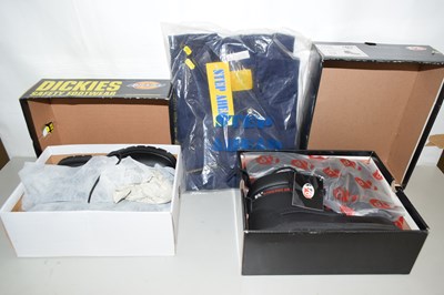 Lot 660 - Dickies safety footwear and other PPE