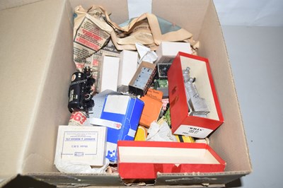 Lot 668 - Quantity of assorted railway carriages and...