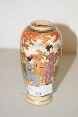 Lot 70 - A small Japanese Satsuma vase decorated with...