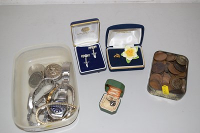Lot 107 - Small box containing a quantity of...