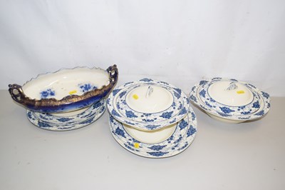 Lot 167 - Quantity of dinner wares by Meakin in the...