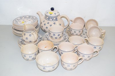 Lot 176 - Quantity of Laura Ashley Petit Fleur ceramics