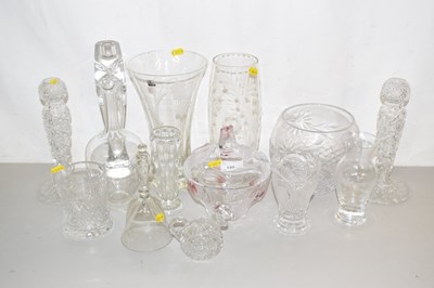 Lot 186 - Quantity of cut glass wares, candlesticks,...