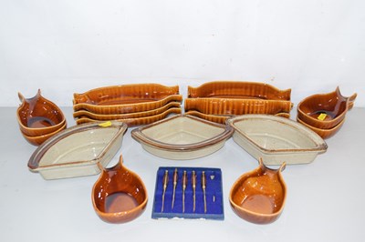 Lot 205 - Quantity of pottery dishes, brown glazed