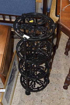Lot 291 - An iron pot stand