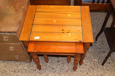 Lot 313 - A nest of pine tablews