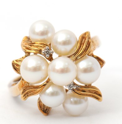 Lot 25 - A 9ct cultured pearl ring, the cultured pearl...