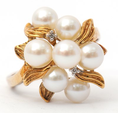 Lot 25 - A 9ct cultured pearl ring, the cultured pearl...