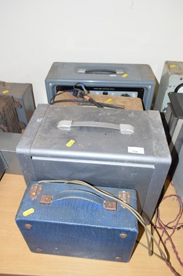 Lot 700 - A group of mixed items to include a Pye...