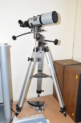 Lot 713 - A Far Vision Inpro telescope with tripod