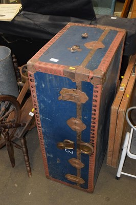 Lot 790 - Vintage blue trunk