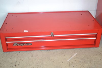 Lot 3 - A Snap-on mid section tool box with two trays,...