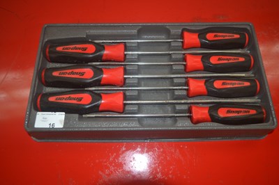 Lot 16 - A Snap-on long reach torque set with red handles