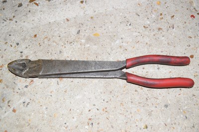 Lot 64 - Snap-on cutter, pliers, nippers