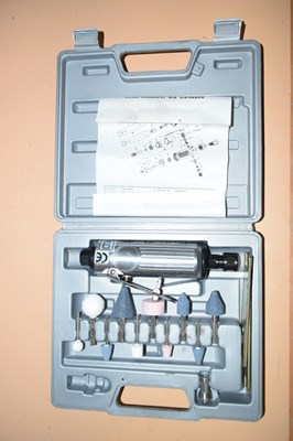 Lot 98 - A boxed die grinder with grinding bits
