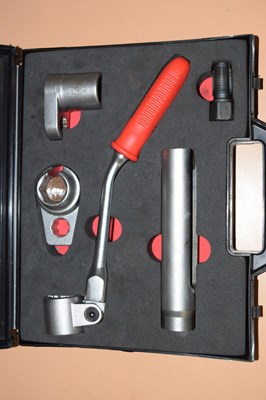 Lot 100 - An AST oxygen sensor, removal and installation...