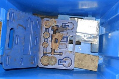 Lot 121 - Box containing various kits to include break...
