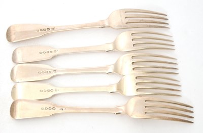 Lot 25 - A group of five fiddle pattern table forks,...