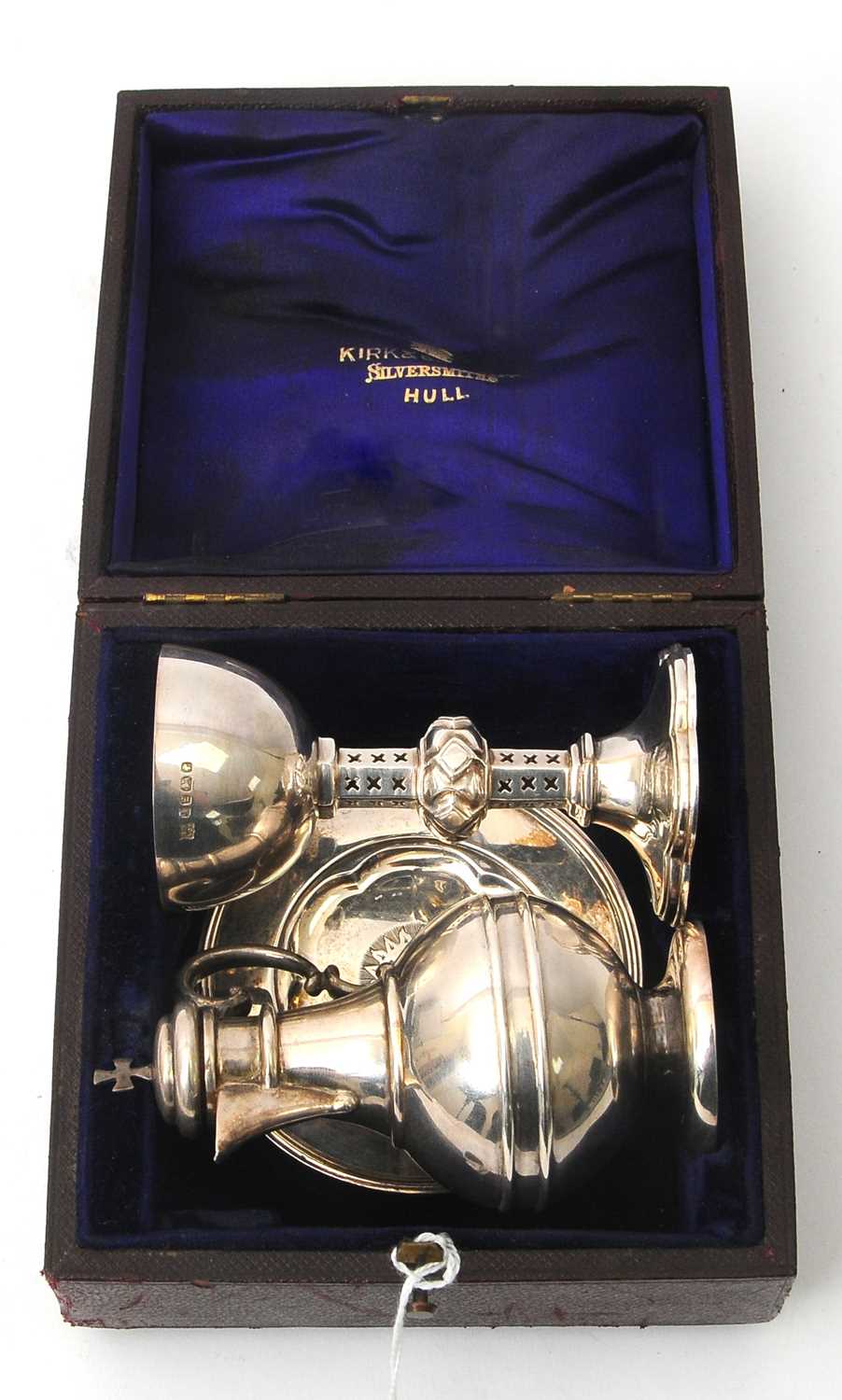 Lot 31 - A Victorian silver travelling three piece...