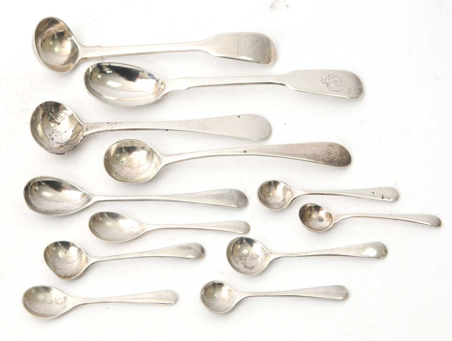 Lot 51 - Mixed Lot: Five long handled mustard spoons...