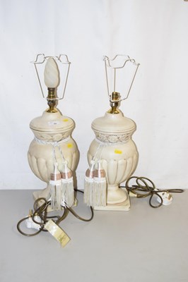 Lot 25 - A pair of modern table lamps