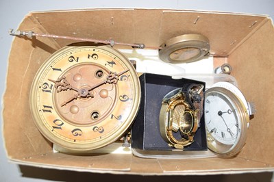 Lot 54 - Mixed Lot: Various wristwatches, clock...