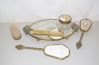 Lot 60 - Vintage dressing table set