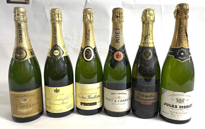 Lot 118 - Moet & Chandon Brut Imperial Champagne; Cuvee...