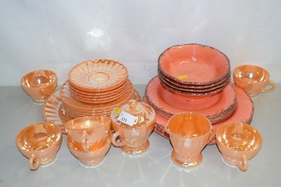 Lot 171 - Mixed Lot: Vintage lustre glass tea wares and...