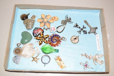 Lot 119 - Box of various pendants