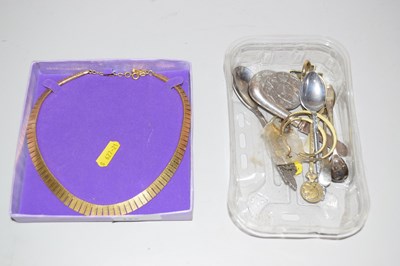Lot 122 - Mixed Lot: Costume jewellery necklace, various...