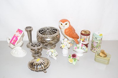Lot 201 - Mixed Lot: Beswick model owl, a Worcester...