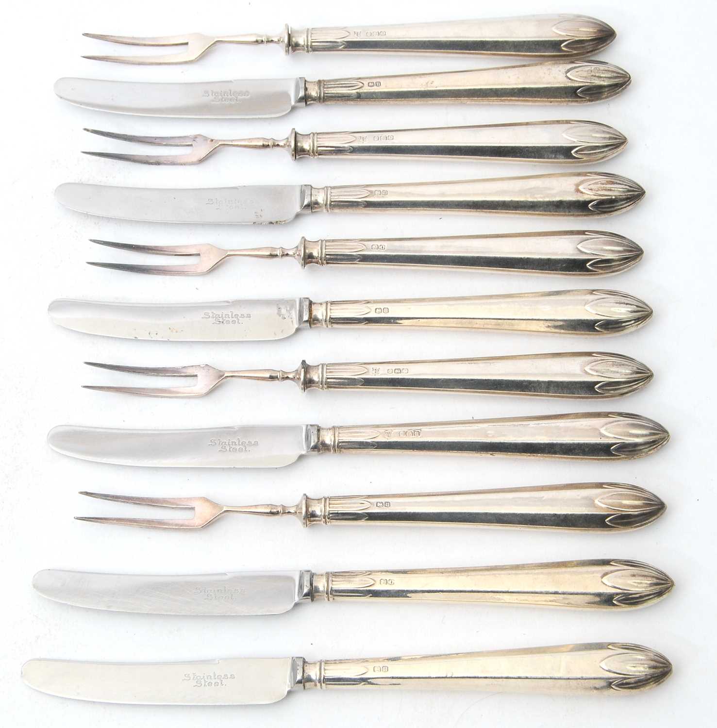 Lot 57 - A set of six Art Deco silver handled (filled)...