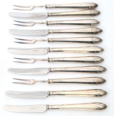 Lot 57 - A set of six Art Deco silver handled (filled)...